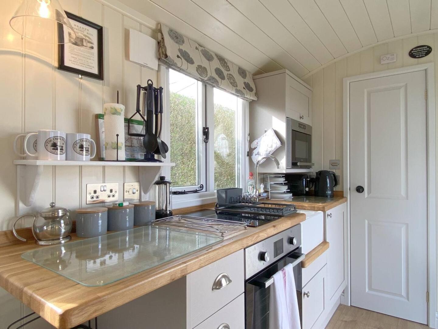 The Duck House Apartment Суонзи Екстериор снимка